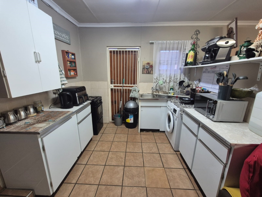 3 Bedroom Property for Sale in Roodia Free State
